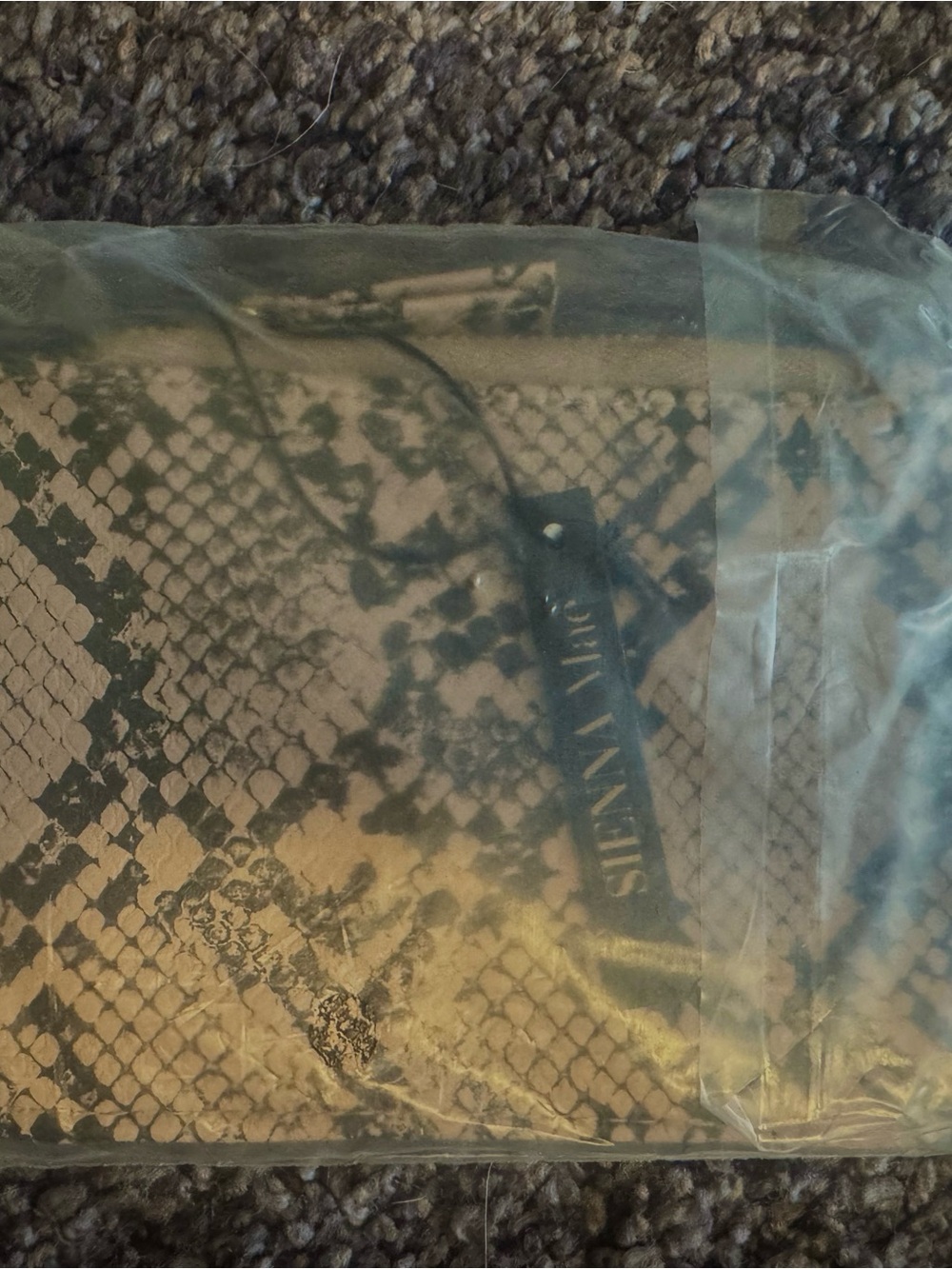 Snake Print Wristlet 🩷🐍